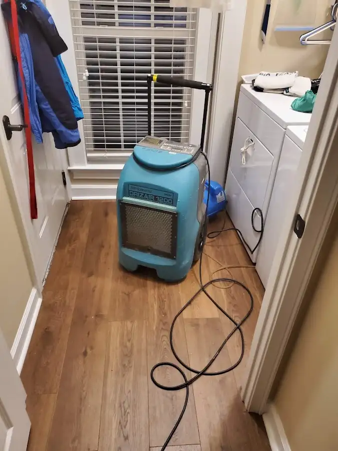 Commercial dehumidifier deployed for Crawl Space Restoration in Fort Worth